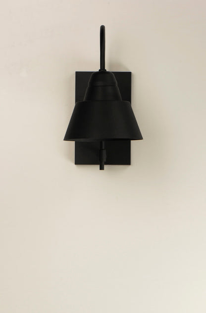 Maxim Shoreline 1-Light Outdoor Wall Sconce in Black 10103BK