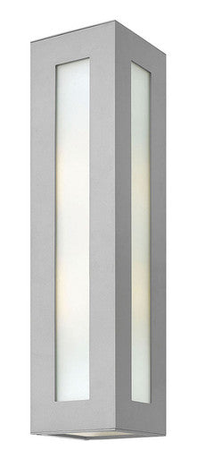 Hinkley Lighting Dorian Outdoor in Titanium 2195TT