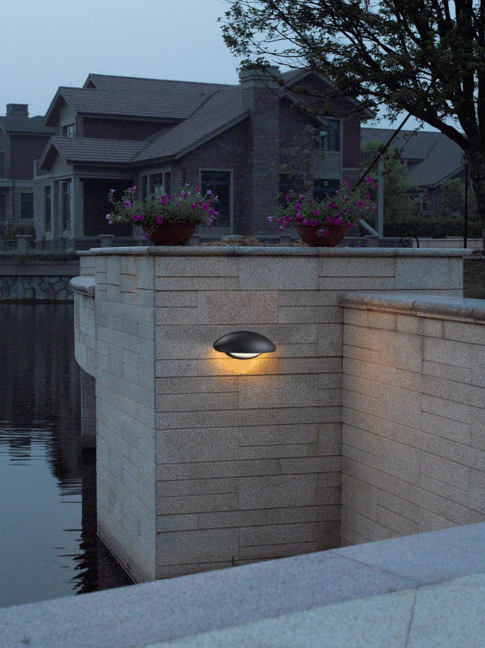 Arnsberg Missouri LED Outdoor Wall Sconce in Charcoal 228860142