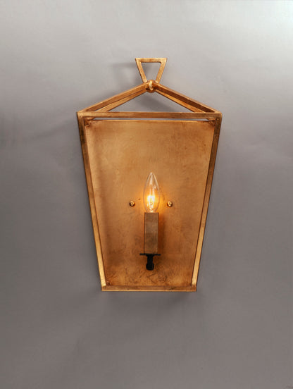 Maxim Abode 1-Light Wall Mount in Gold Leaf / Textured Black 25159GLTXB