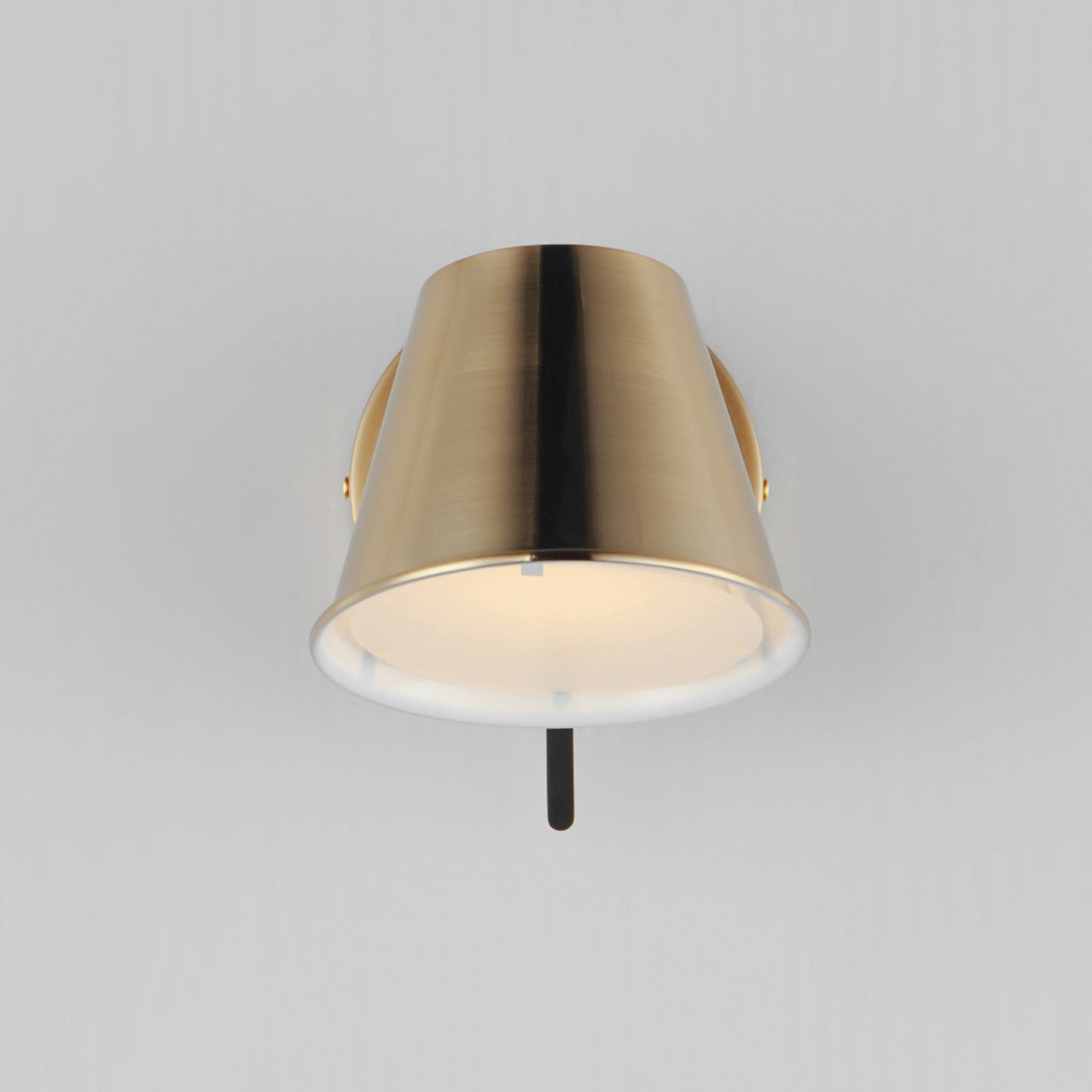 Maxim Carlo Single LED Sconce in Dark Bronze, Leather, Heritage Brass 25171DBZHR