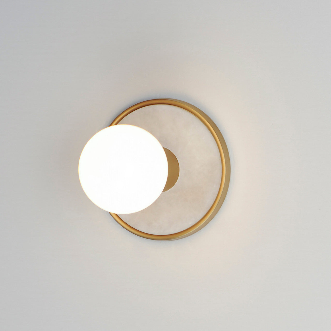 Maxim Hollywood Stone 1-Light Sconce in Whit Alabaster / Natural Aged Brass 26091WANAB