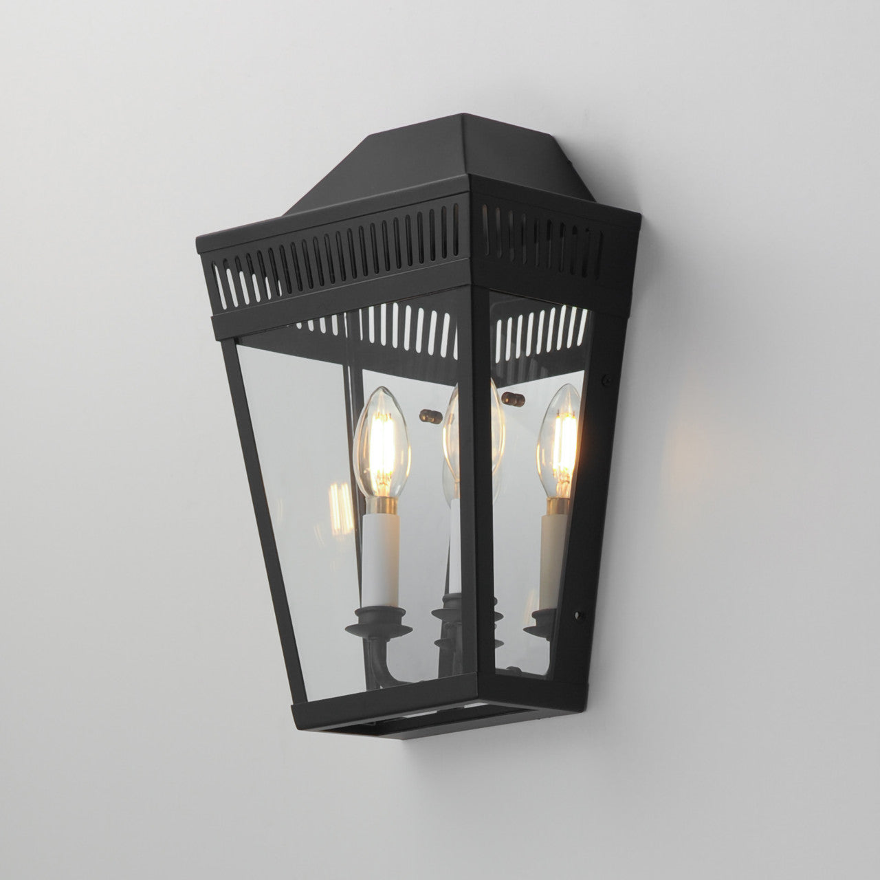 Maxim Oxford Outdoor 2-Light Wall Sconce in Black 30593CLBK