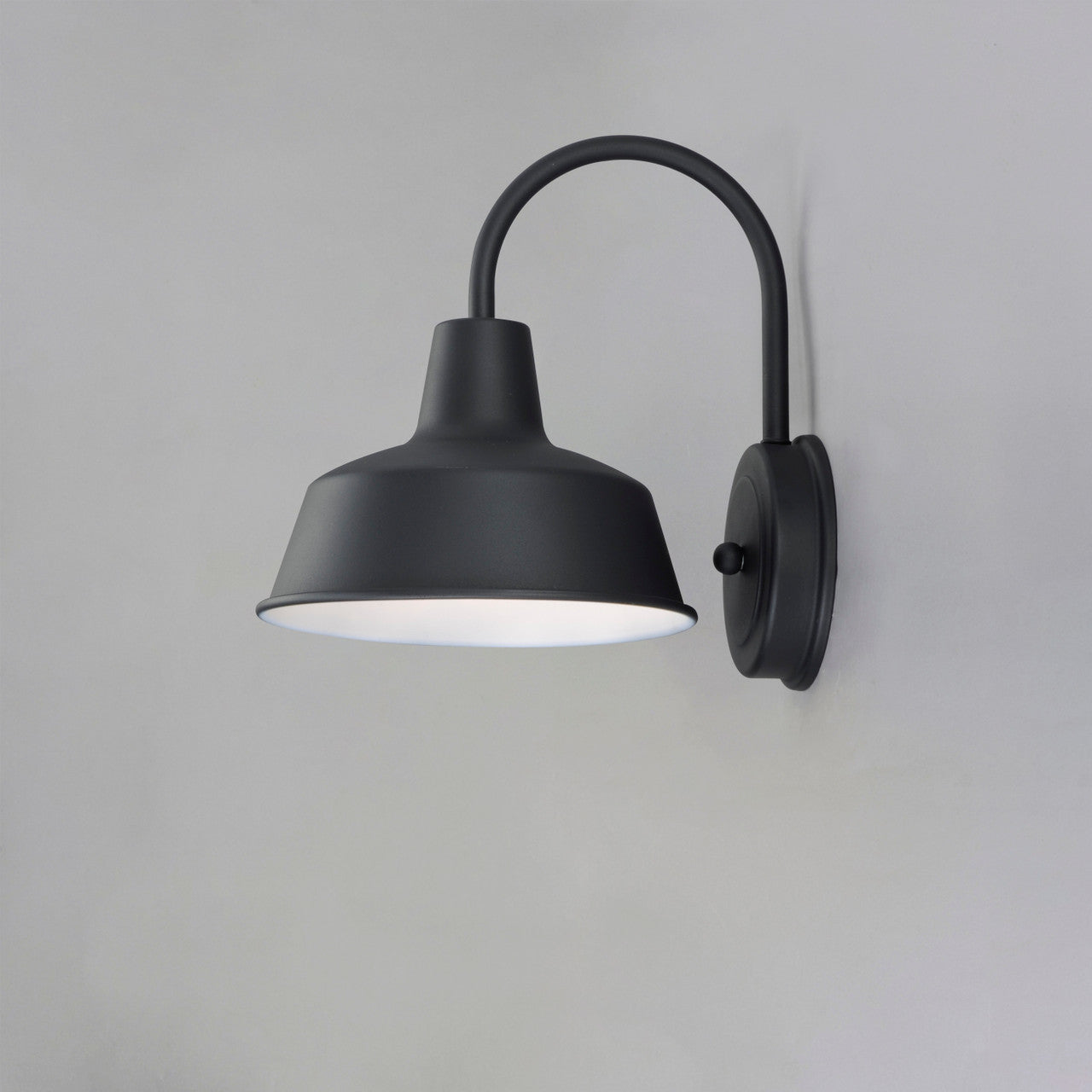 Maxim Pier M 1-Light Outdoor Wall Sconce in Black 35015BK