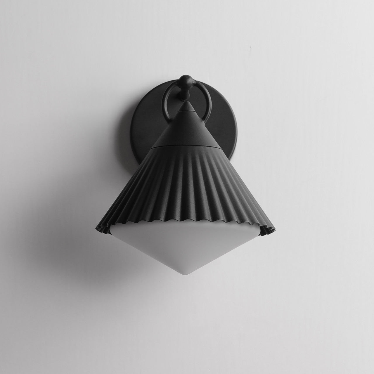 Maxim Odette 10" Wall Sconce in Black 35132WTBK