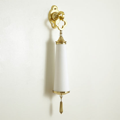 Global Views Quatrefoil Sconce in Brass in HW RT9.90004-HW