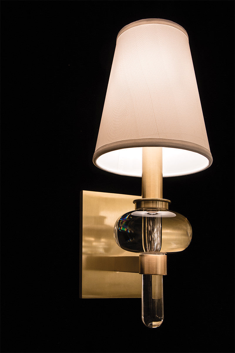 Hudson Valley Lighting Luna Wall Sconce in Aged Brass 1900-AGB