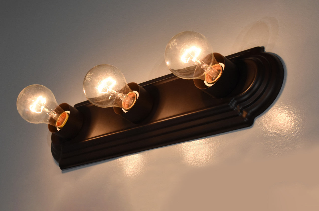 Maxim Essentials 3-Light Racetrack Bath Vanity Light in Oil Rubbed Bronze 7123OI