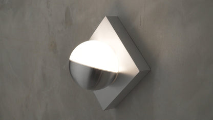 ET2 Contemporary Lighting Alumilux: Majik LED Wall Sconce in Satin Aluminum E41326-SA