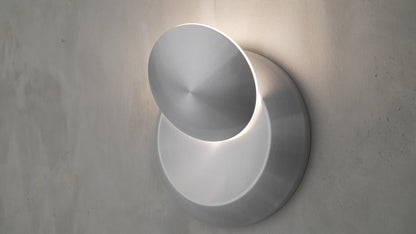 ET2 Contemporary Lighting Alumilux: Fulcrum LED Outdoor Wall Sconce in Satin Aluminum E41375-SA