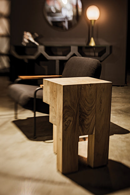 Noir Ando Console in Hand Rubbed Black GCON397HB