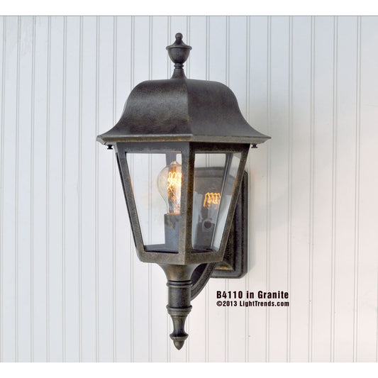 Hanover Lantern B4110 Medium Manor Wall Mount