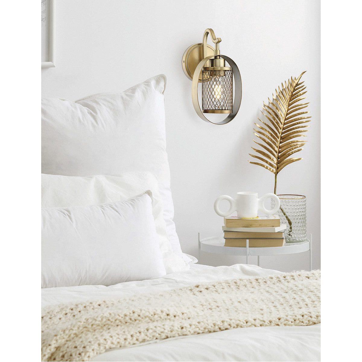 Meridian Lite Trends 1-Light Wall Sconce in Natural Brass M90015NB