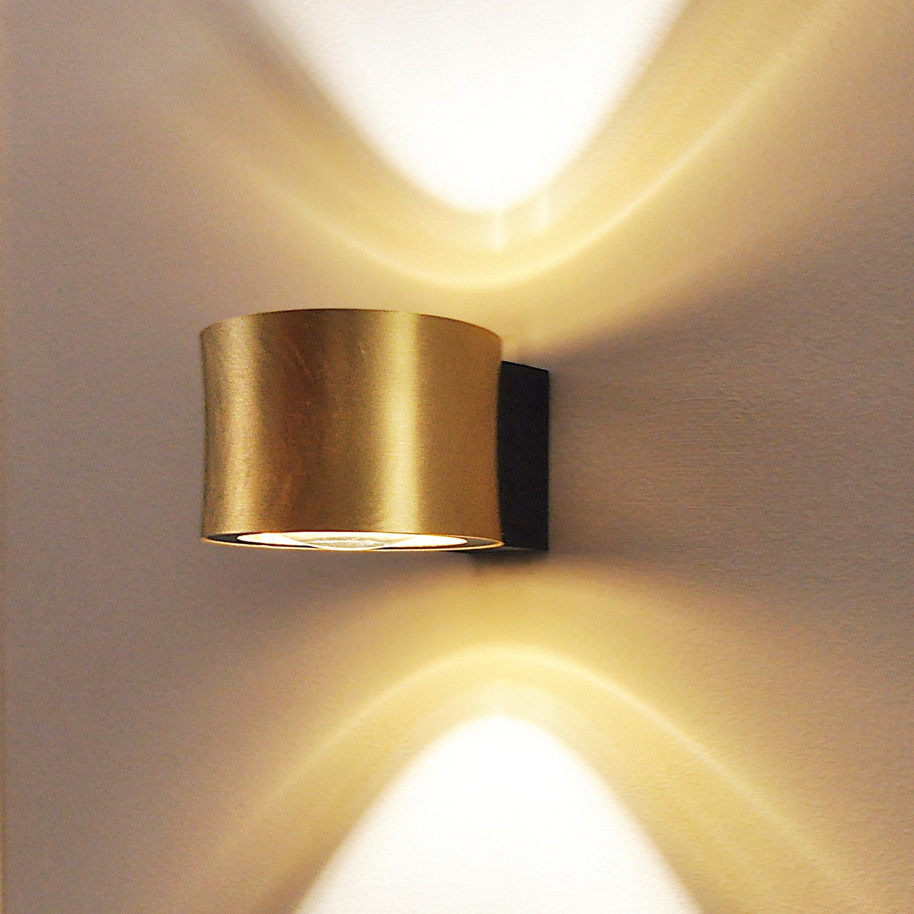 Arnsberg Impulse Wall Sconce in Gold Leaf Z4294.1.51